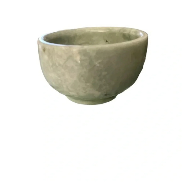 Small Solid Lushan Jade Bowl Ring Holder - Picture 2 of 6